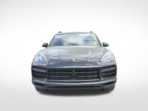 2023 Porsche Cayenne Turbo