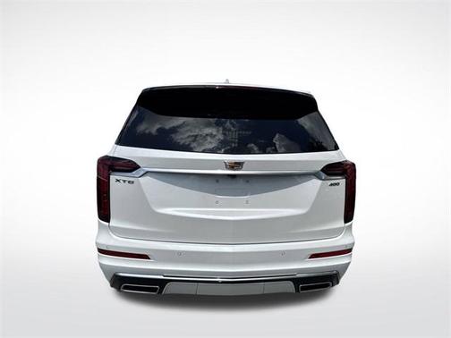 2025 Cadillac XT6 Premium Luxury FWD
