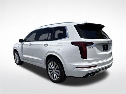 2025 Cadillac XT6 Premium Luxury FWD