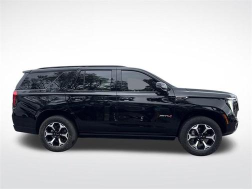 2025 GMC Yukon 4WD AT4