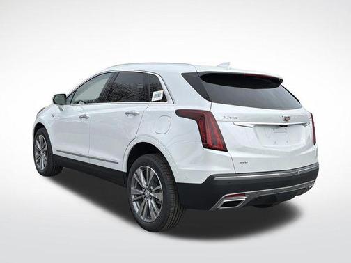 Crystal White Tricoat 2026 Cadillac XT5 Premium Luxury