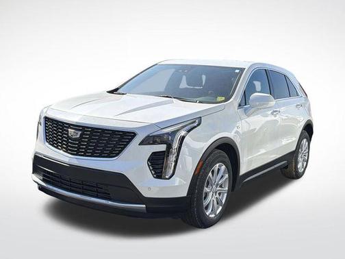Crystal White Tricoat 2022 Cadillac XT4 Luxury