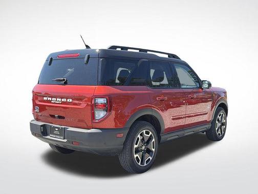 HOT PEPPER RED TC 2022 Ford Bronco Sport Outer Banks