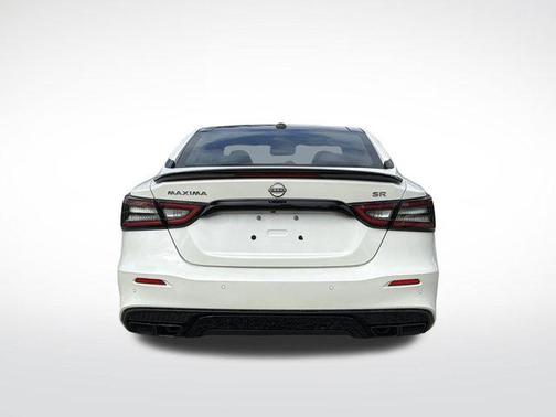 Pearl White Tricoat 2023 Nissan Maxima SR Xtronic CVT