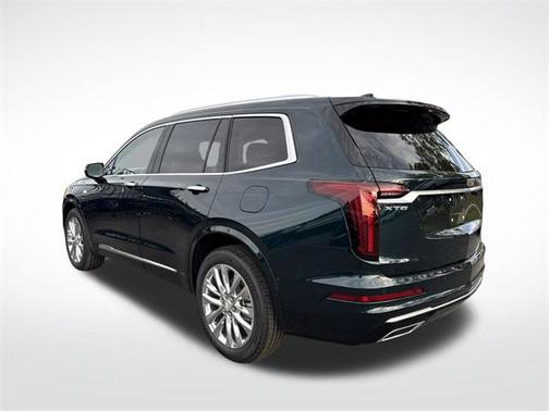 2025 Cadillac XT6 Premium Luxury FWD