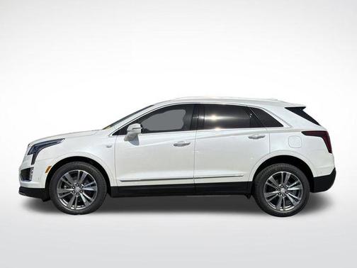 Crystal White Tricoat 2026 Cadillac XT5 Premium Luxury