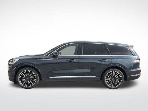 FLIGHT BLUE MET CC 2024 Lincoln Aviator Black Label AWD