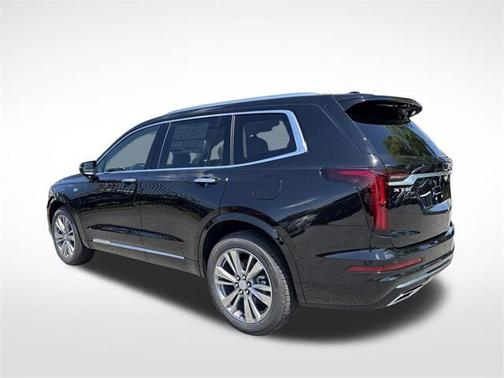 2025 Cadillac XT6 Premium Luxury FWD