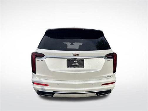 2025 Cadillac XT6 Luxury FWD