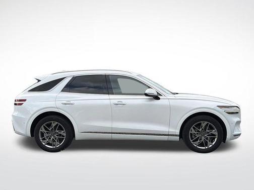 Uyuni White 2022 Genesis GV70 2.5T AWD