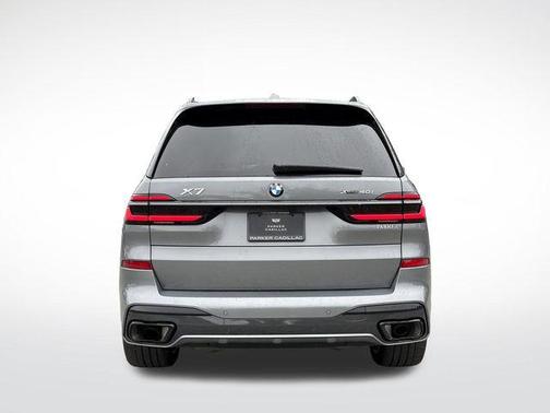 Skyscraper Grey Metallic 2025 BMW X7 xDrive40i