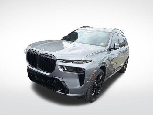 Skyscraper Grey Metallic 2025 BMW X7 xDrive40i