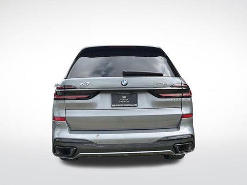 Skyscraper Grey Metallic 2025 BMW X7 xDrive40i