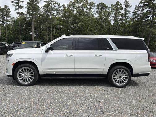 Crystal White Tricoat 2024 Cadillac Escalade ESV Premium Luxury