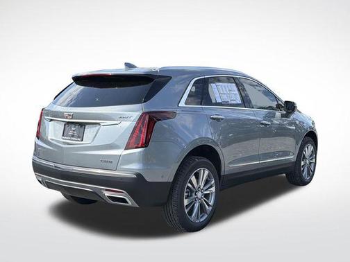 Argent Silver Metallic 2026 Cadillac XT5 Premium Luxury