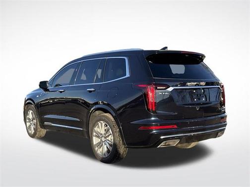 2022 Cadillac XT6 Premium Luxury FWD