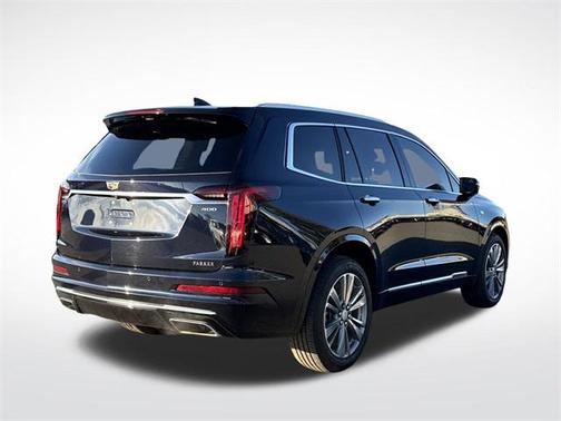2022 Cadillac XT6 Premium Luxury FWD