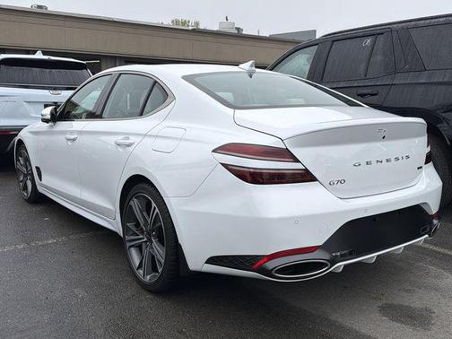 2025 Genesis G70 3.3T RWD Sport Advanced