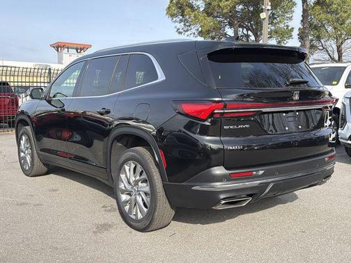 2025 Buick Enclave Preferred FWD