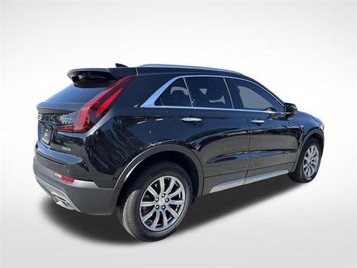 2022 Cadillac XT4 Premium Luxury