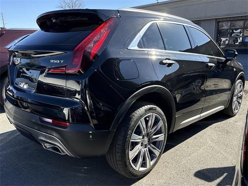 2022 Cadillac XT4 Premium Luxury