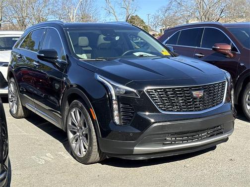 2022 Cadillac XT4 Premium Luxury