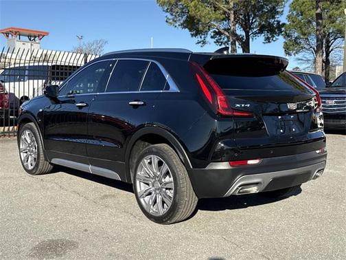 2022 Cadillac XT4 Premium Luxury