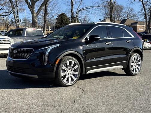 2022 Cadillac XT4 Premium Luxury