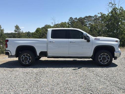 Summit White 2024 Chevrolet Silverado 2500 LTZ