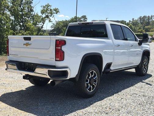 Summit White 2024 Chevrolet Silverado 2500 LTZ