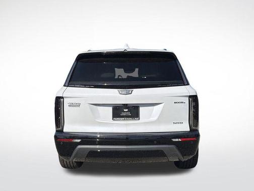 Vibrant White Tricoat 2026 Cadillac VISTIQ Sport