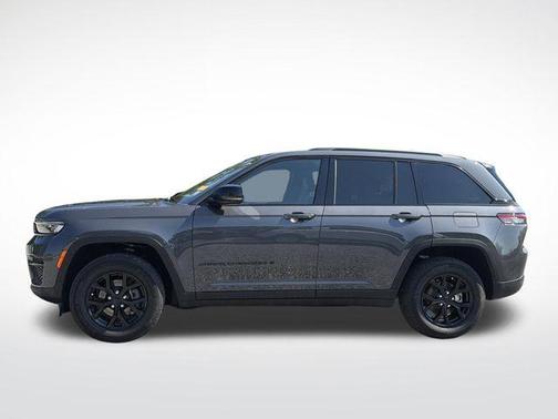Baltic Gray Metallic Clearcoat 2025 Jeep Grand Cherokee Altitude