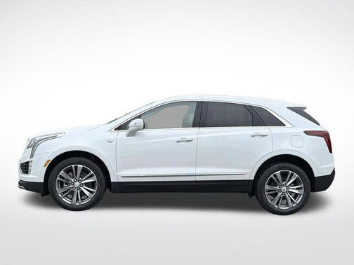 Crystal White Tricoat 2026 Cadillac XT5 Premium Luxury