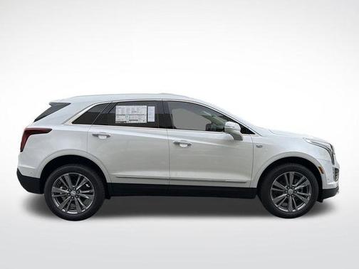 Crystal White Tricoat 2026 Cadillac XT5 Premium Luxury