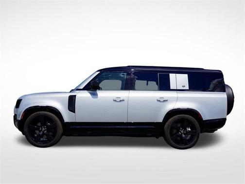 2024 Land Rover Defender 130 P400 X-Dynamic SE