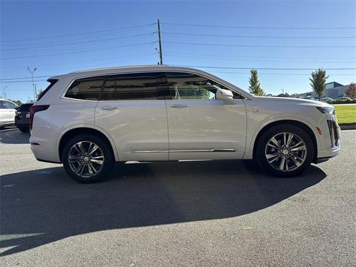 2025 Cadillac XT6 Premium Luxury FWD