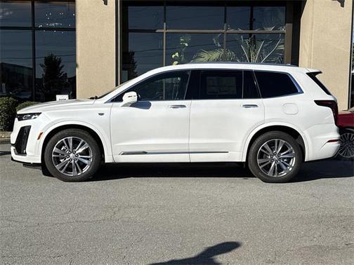 2025 Cadillac XT6 Premium Luxury FWD