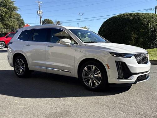 2025 Cadillac XT6 Premium Luxury FWD