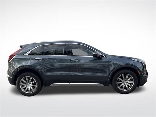 2021 Cadillac XT4 Premium Luxury