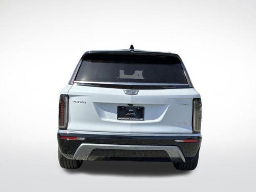 Vibrant White Tricoat 2026 Cadillac VISTIQ Luxury