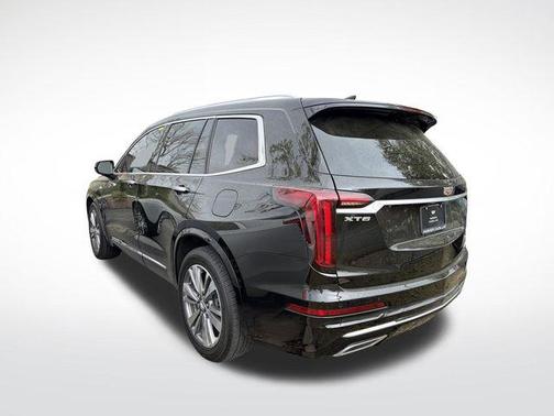 Stellar Black Metallic 2021 Cadillac XT6 Premium Luxury FWD