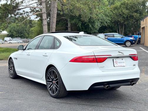 2018 Jaguar XF 25t R-Sport