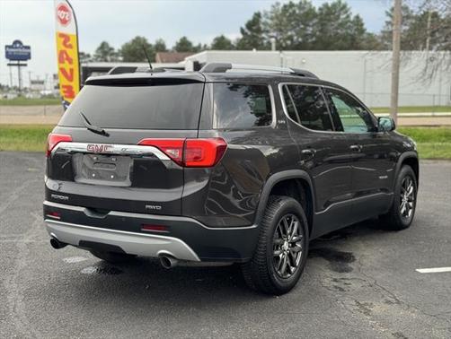 2017 GMC Acadia SLT-1
