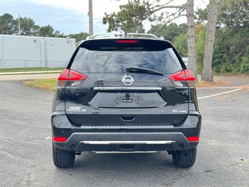 2020 Nissan Rogue SL