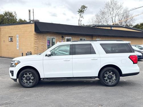 Oxford White 2023 Ford Expedition Max XLT