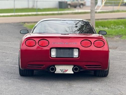 2004 Chevrolet Corvette Base