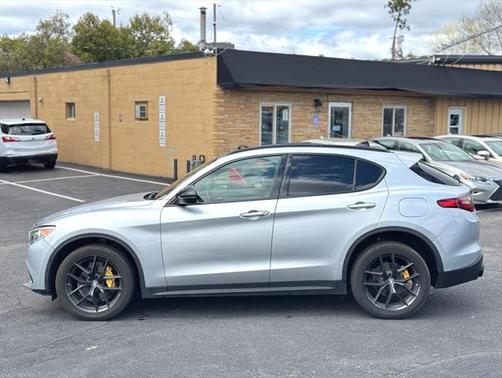 2019 Alfa Romeo Stelvio Ti Sport