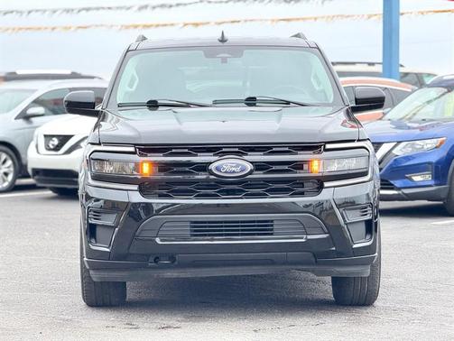 2023 Ford Expedition XLT 4WD