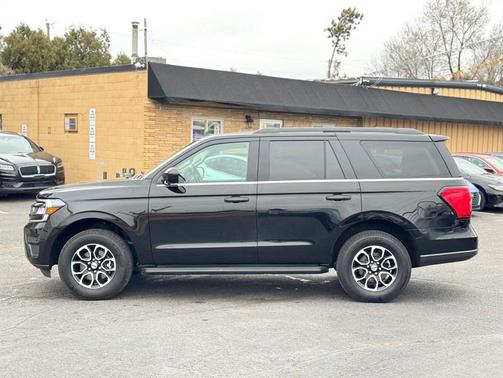 2023 Ford Expedition XLT 4WD