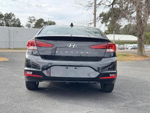 2020 Hyundai ELANTRA Limited